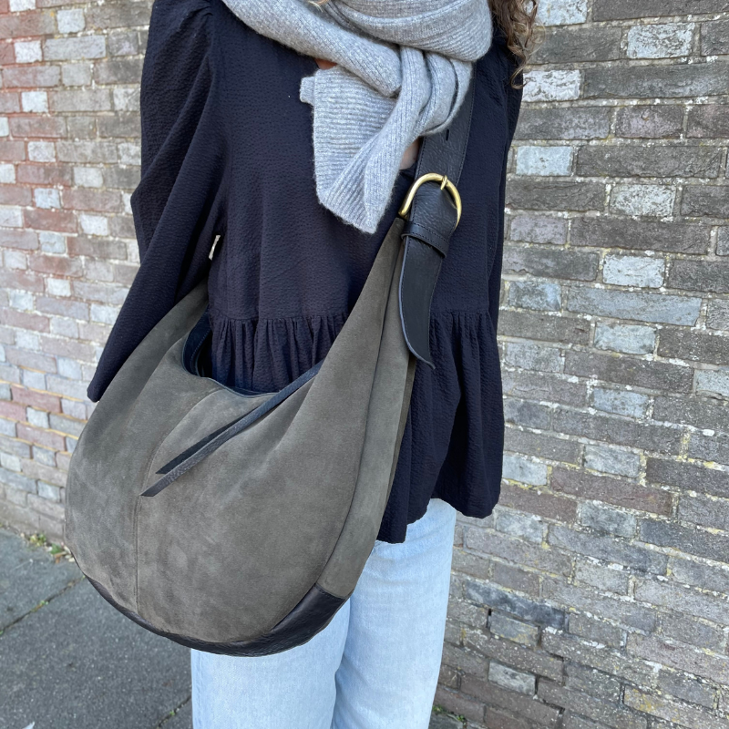 Beau Crescent Limited Edition moss + black