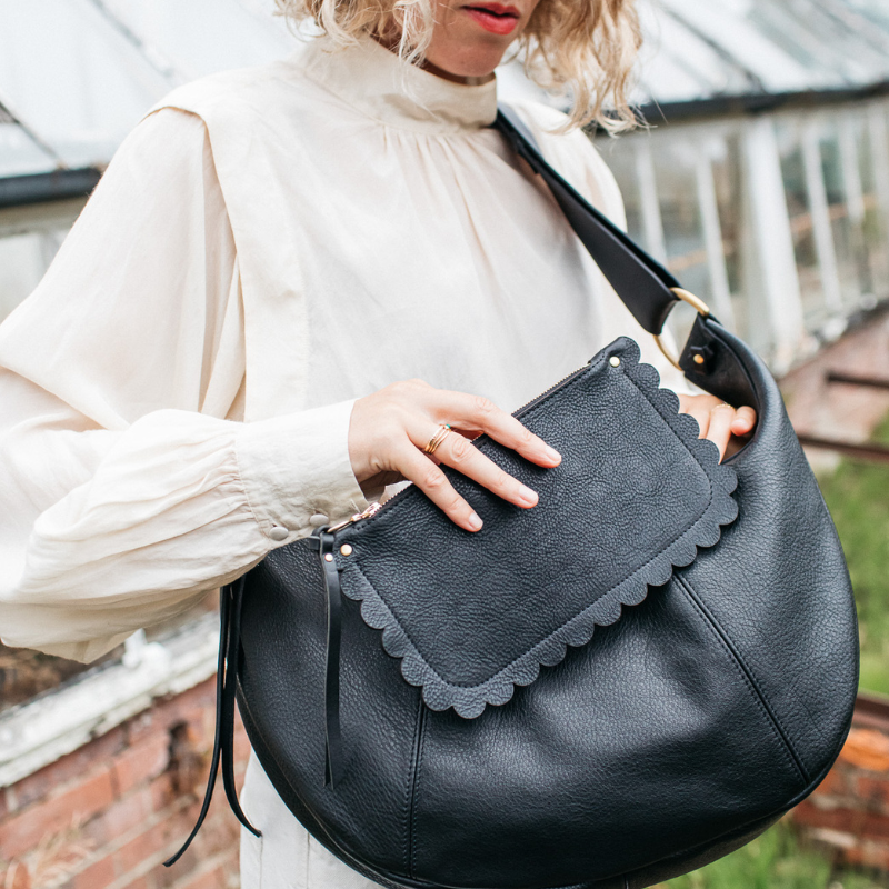 Luna crescent bag